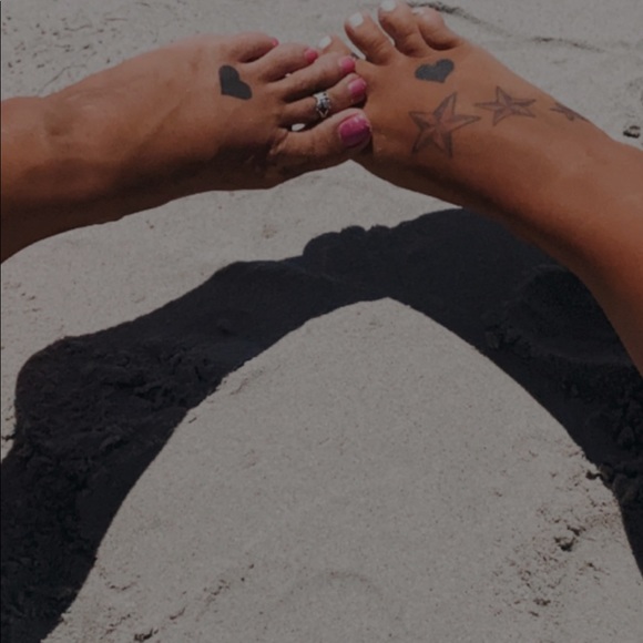 Meet your Posher, Jennifer - Picture 2 of 5